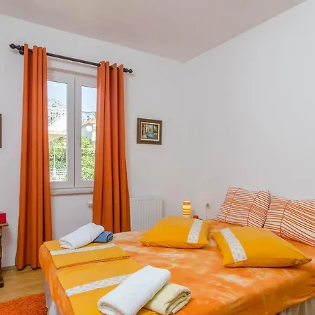 One-bedroom In Iv * Orebić